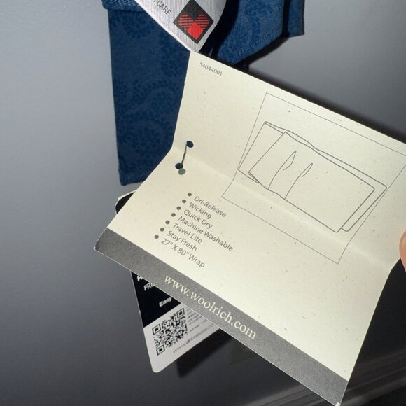 NWT Woolrich Womens Journey Wrap Blue Patterned Lightweight Versatile 27"x80" - Picture 4 of 5